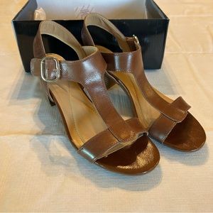 Low Brown Sandal